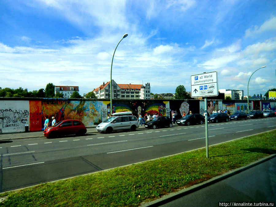 Берлинская стена Берлинская стена