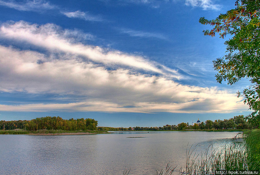 Осеннее озеро Подпесочное, Урюпинск Волгоградская область, Россия