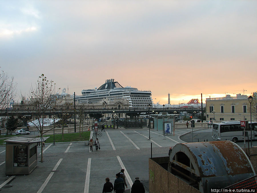 Последняя часть экскурсии. Пешком до лайнера Генуя, Италия Последняя часть экскурсии. Пешком до лайнера Генуя, Италия