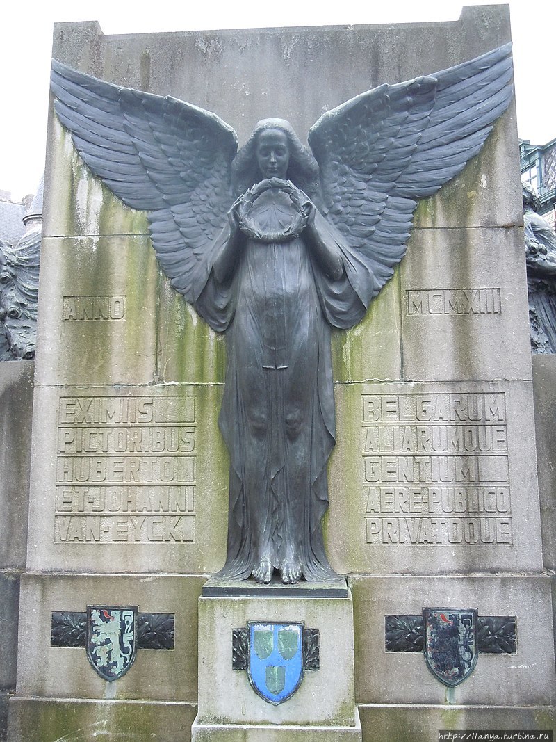 Памятник братьям Ван Эйкам в Генте. Фото из интернета Гент, Бельгия