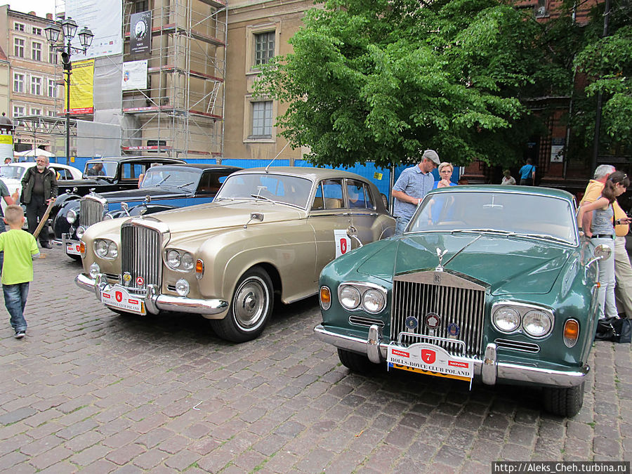 Выставка старых автомобилей в Торуне Торунь, Польша
