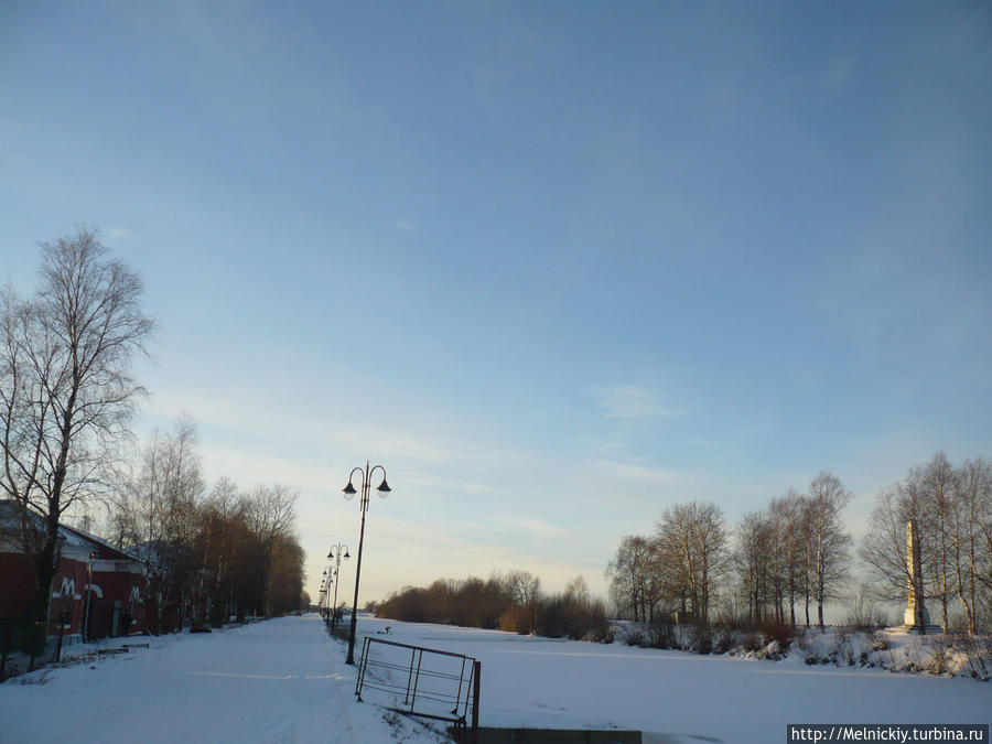 Зимняя прогулка по древнему Белозерску Белозерск, Россия Зимняя прогулка по древнему Белозерску Белозерск, Россия