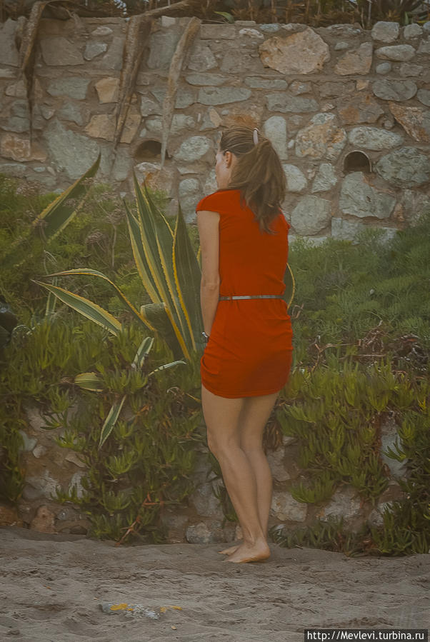 На пляже в Гаррафе Гарраф, Испания На пляже в Гаррафе Гарраф, Испания