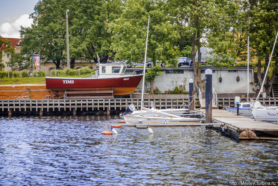 Яхтклуб с воды Рига, Латвия