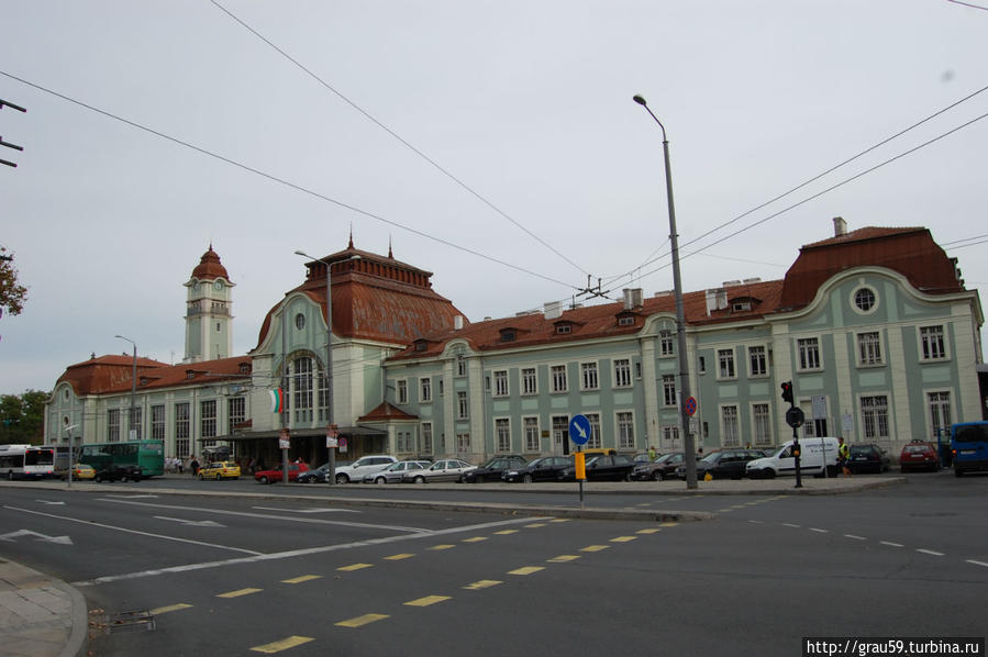 Здание железнодорожного вокзала Бургас, Болгария