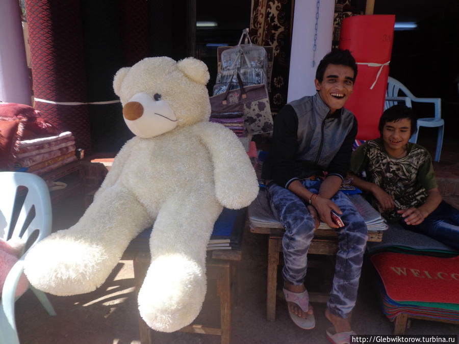 Жители города Пьин-у-львина Пьин-У-Львин, Мьянма Жители города Пьин-у-львина Пьин-У-Львин, Мьянма