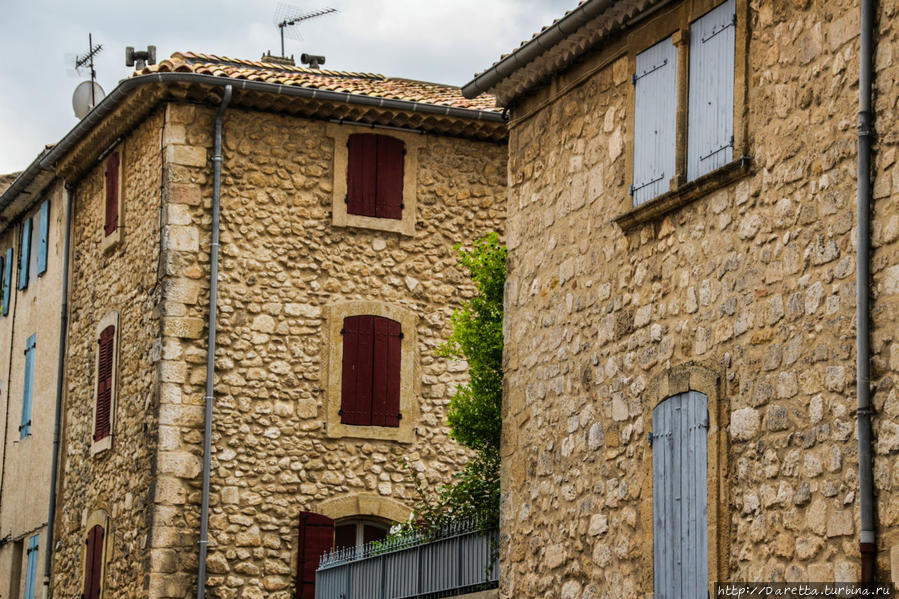 Душа Ла Рок д’Антерон Ла-Рок-д-Антерон, Франция Душа Ла Рок д’Антерон Ла-Рок-д-Антерон, Франция