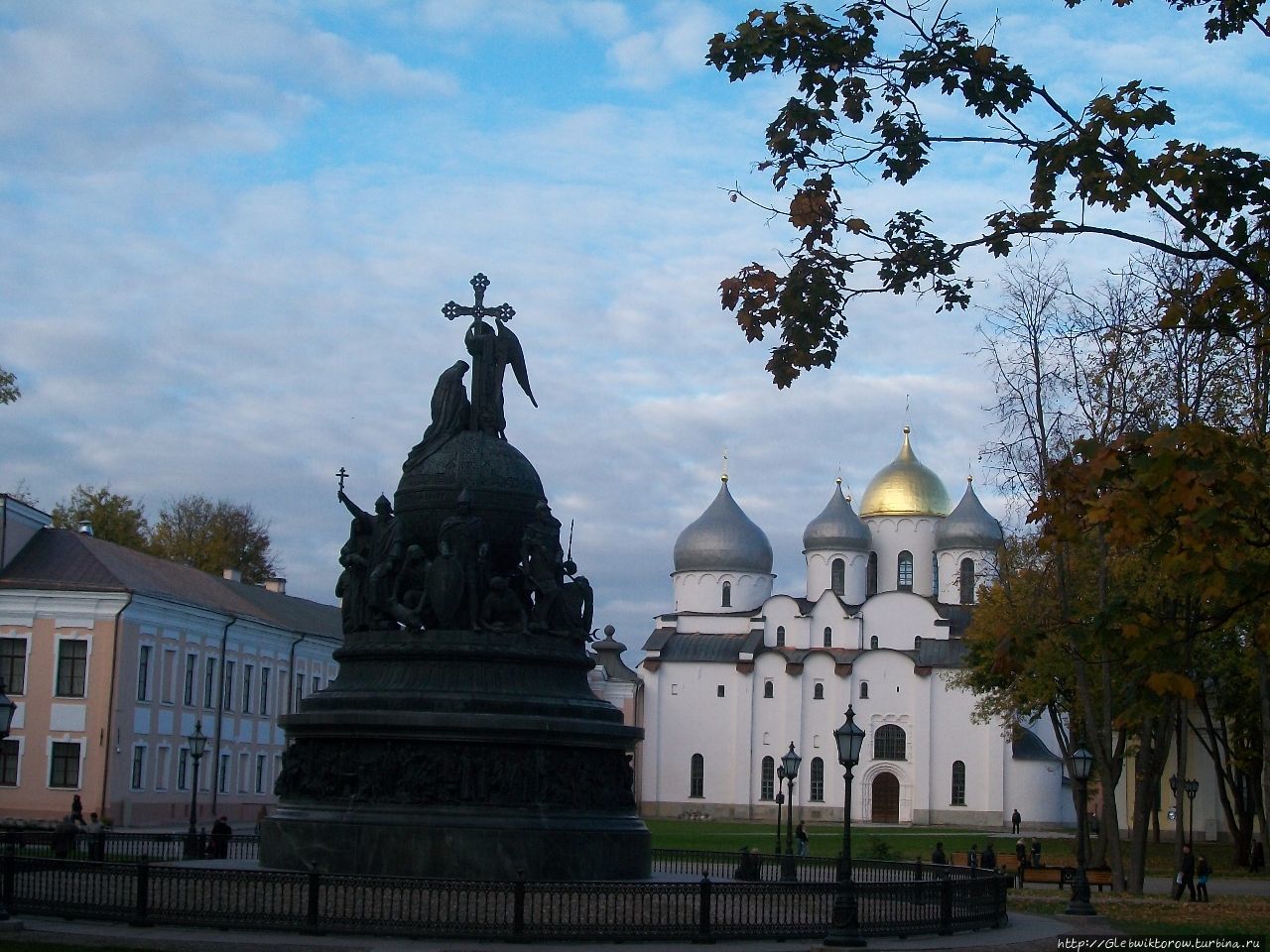 Прогулка вокруг Кремля Великий Новгород, Россия