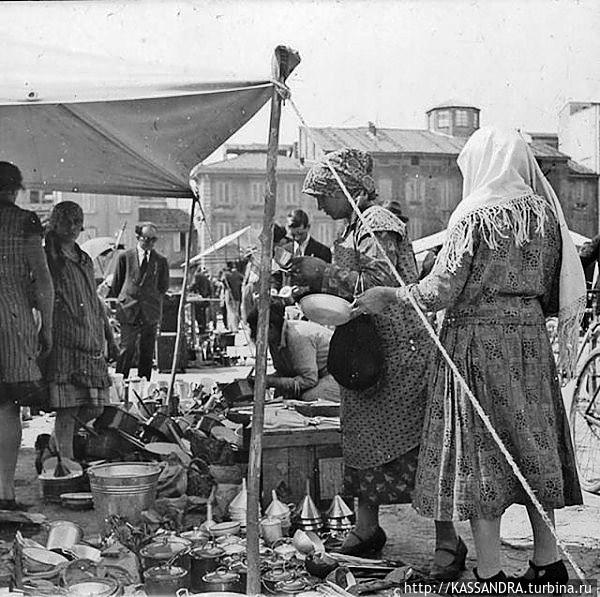 Исторический рынок на площади VIII Августа Болонья, Италия Исторический рынок на площади VIII Августа Болонья, Италия