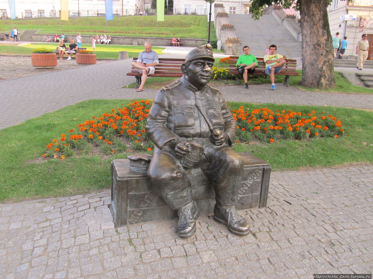 Памятник бравому солдату Швейку, воевавшему когда то в этих краях Пшемысль, Польша