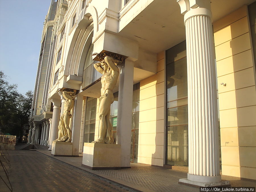 И опять Атланты ) И опять Атланты )