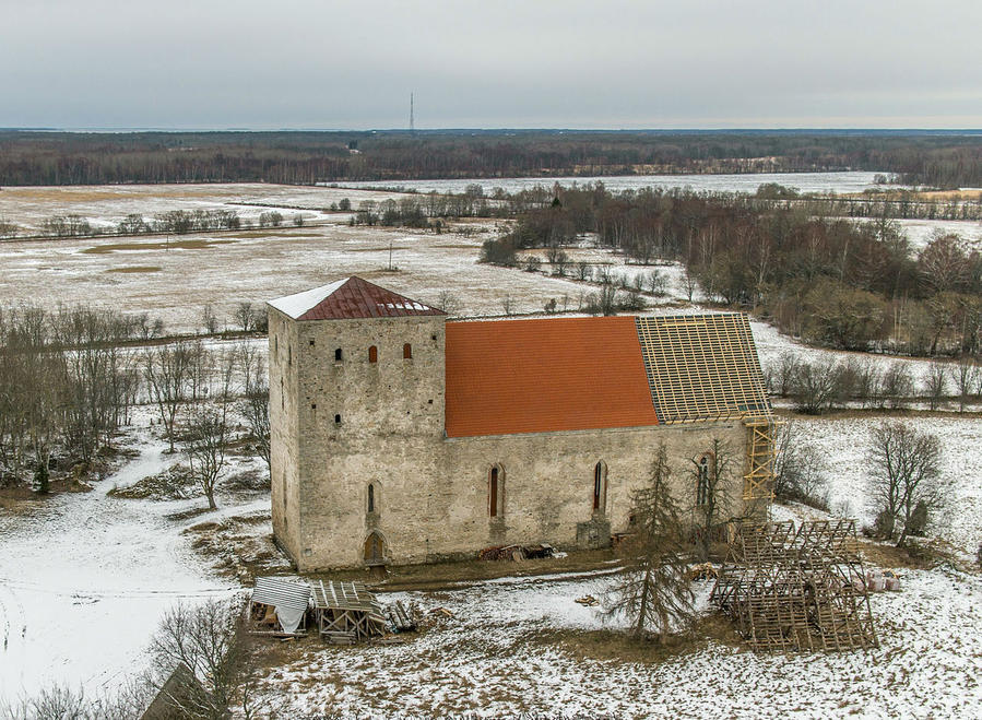 Церковь в 2014-м году. Эстонская Википедия Уезд Сааремаа, Эстония