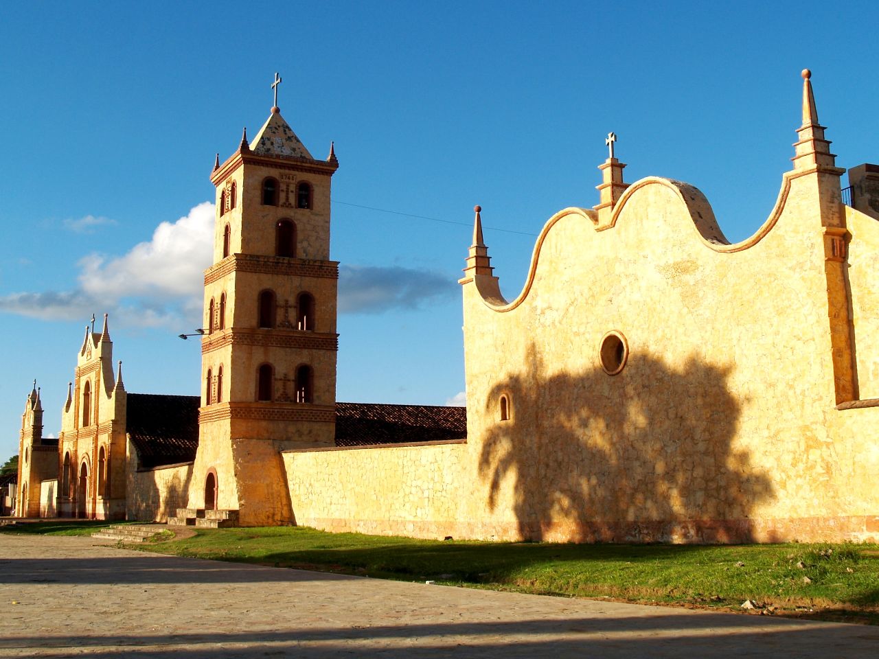 Храм миссии иезуитов в Сан-Хосе и Музей / Templo misional de San José y Museo