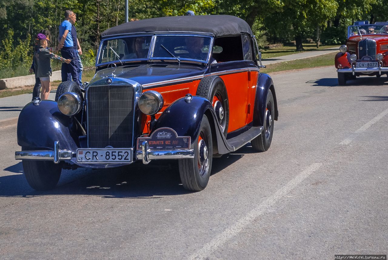 Сбор старинных автомобилей, посвященный 100-летию Латвии. Бабите, Латвия