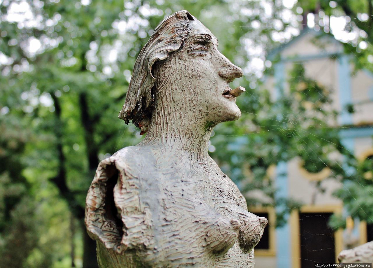 Городской парк и неразгаданные тайны его безымянных ангелов Чешский Крумлов, Чехия