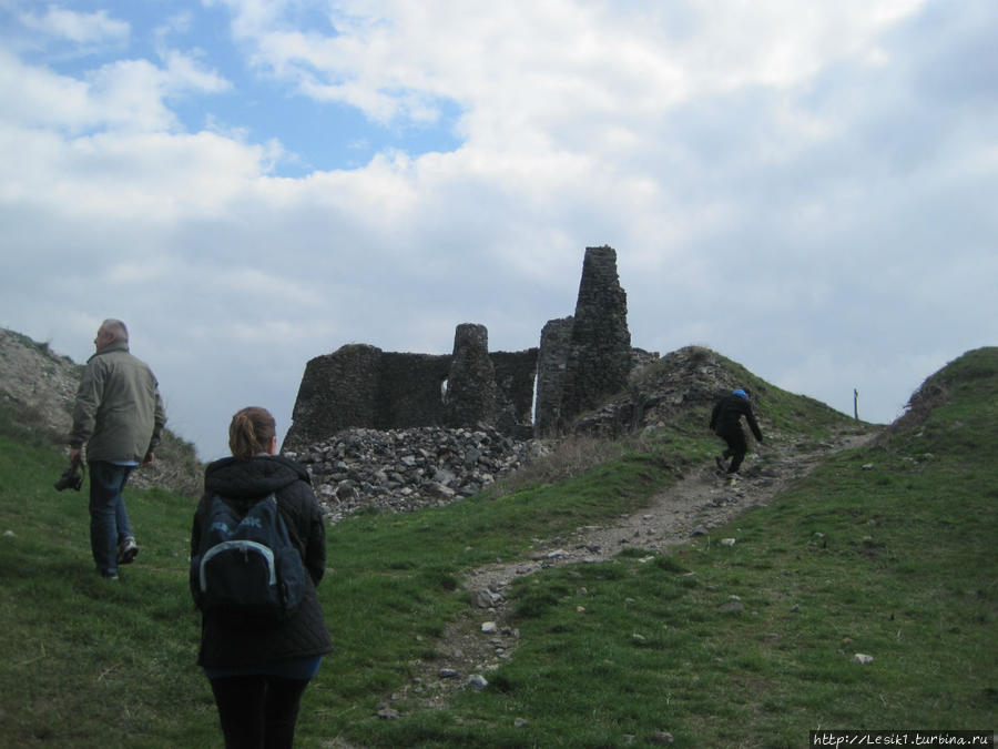 Тапольца. Озеро, мельница и... Тапольца, Венгрия Тапольца. Озеро, мельница и... Тапольца, Венгрия