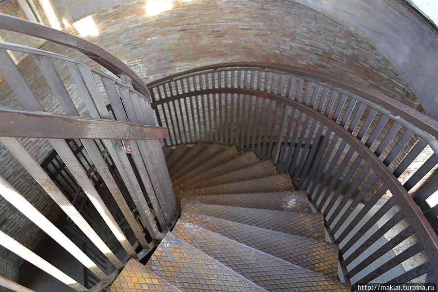 Лестница колокольни. Верона, Италия