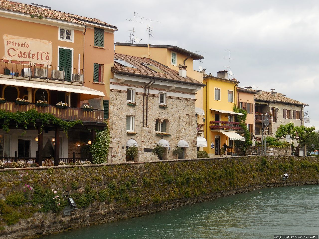 Сирмионе — прогулка по курортному городу Сирмионе, Италия
