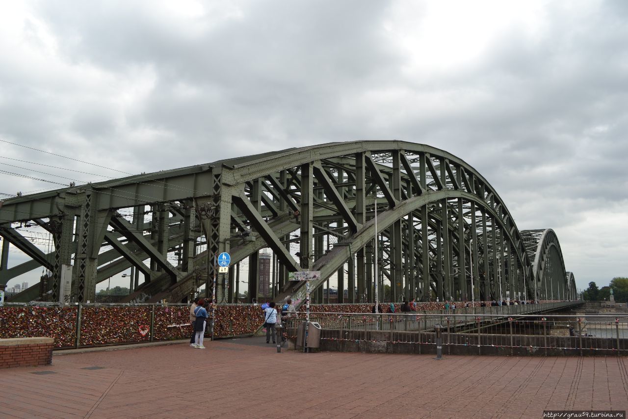 Мост Гогенцоллернов: поезда, короли и альпинисты Кёльн, Германия