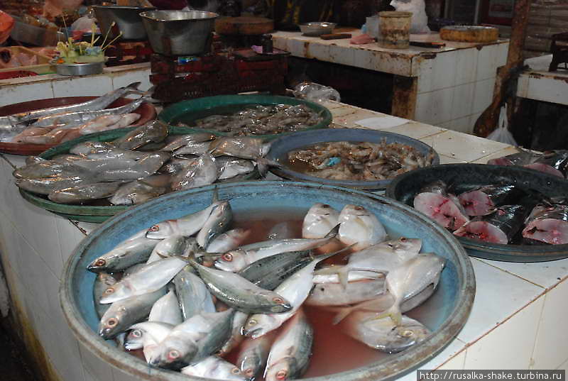 Рыбный рынок Джимбарана Джимбаран, Индонезия
