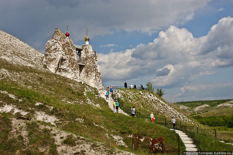 Старейшие в России пещерные храмы