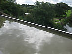 Вид с акведука на реку Уус