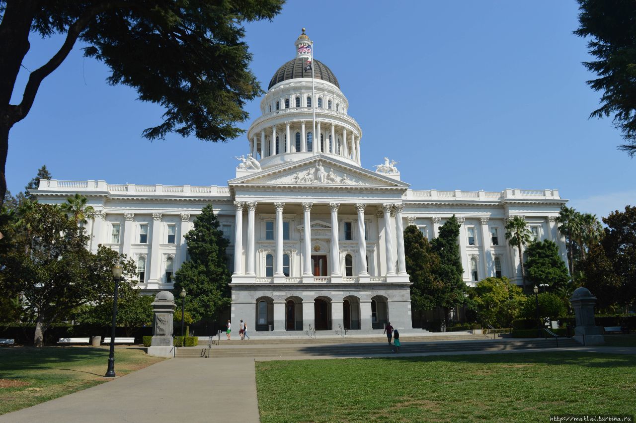 Уно, уно, уно, комплементо, Сакраменто Сакраменто, CША Уно, уно, уно, комплементо, Сакраменто Сакраменто, CША