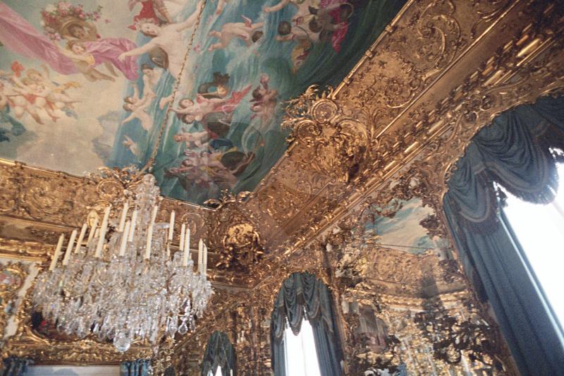 Линдерхоф. Фото из интернета. Линдерхоф. Фото из интернета.