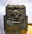 Михтеков или ацтеков живущих в Монте Негро считали  детьми богов. Эта маска кошачьего найдена там