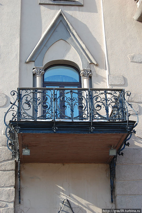 Здание консерватории (проспект Кирова ,1). Детали Здание консерватории (проспект Кирова ,1). Детали