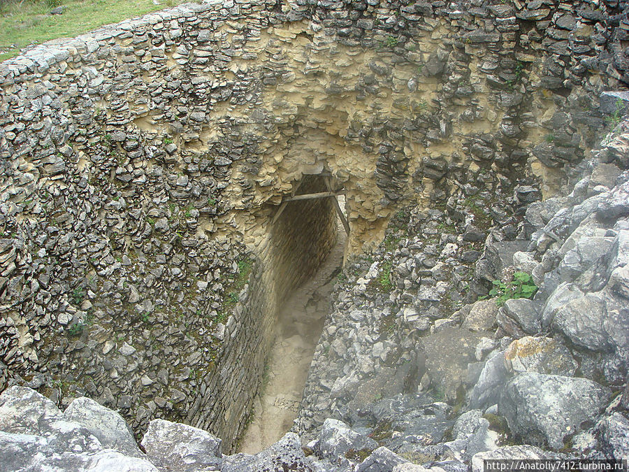 Второй восточный вход. Второй восточный вход.