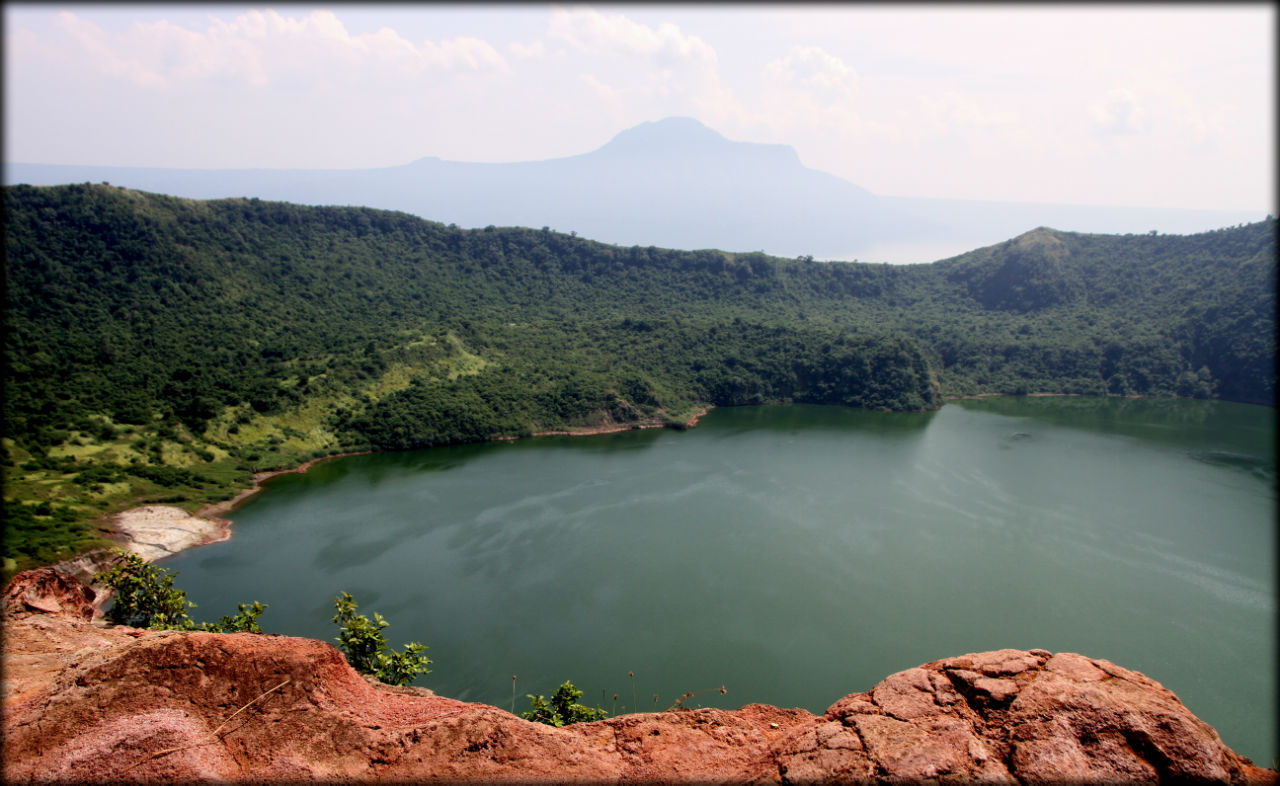 Озеро-матрёшка или самый маленький вулкан в мире Тагайтай, Филиппины