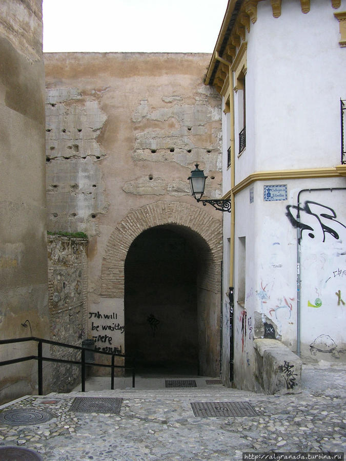 Прогулки по Альбайсину Гранада, Испания Прогулки по Альбайсину Гранада, Испания
