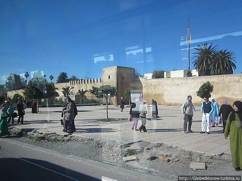 Рабат. Поездка на трамвае Рабат, Марокко