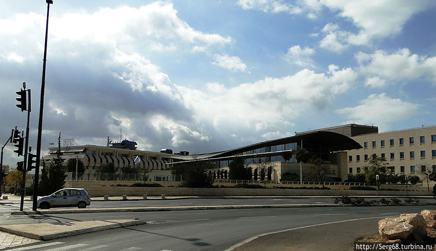 Кнессет (парламент) Израиля и Верховный суд Кнессет (парламент) Израиля и Верховный суд