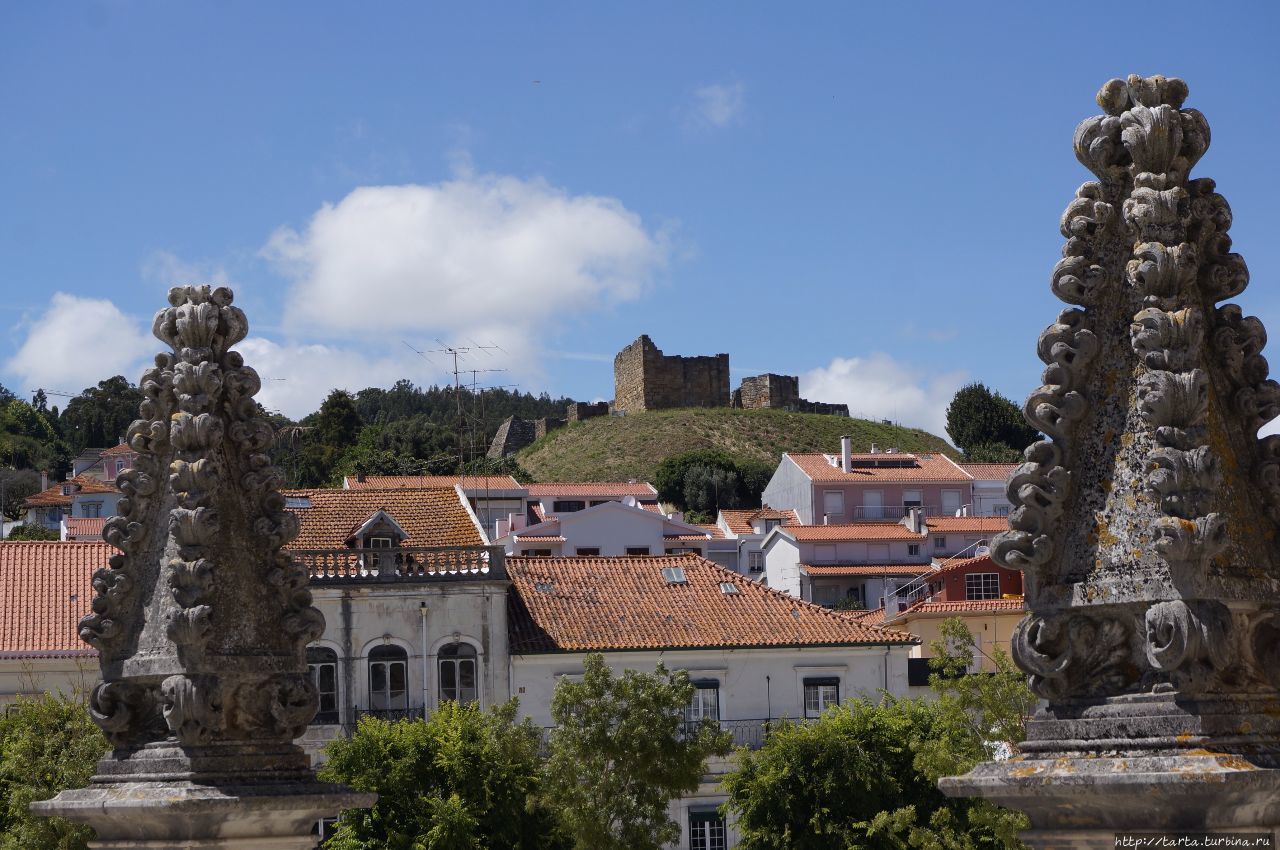 Замок Алкобаса или остатки прошлого Алкобаса, Португалия