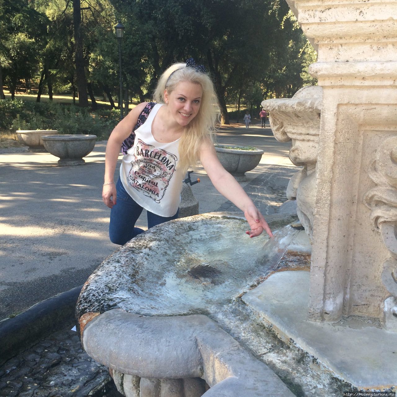 Самое приятное, что в городе полно питьевых фонтанов с холодной водой Рим, Италия
