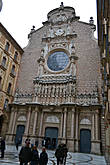 Фасад базилики создан по проекту Франсиска П. Вильяра-Ласано.