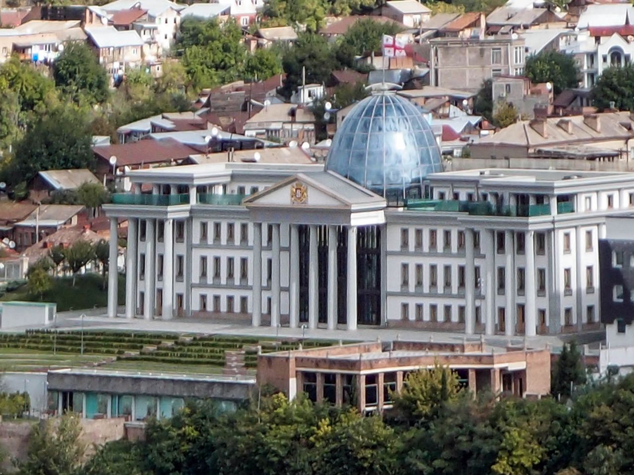 Архитектурные парадоксы грузинской столицы Тбилиси, Грузия