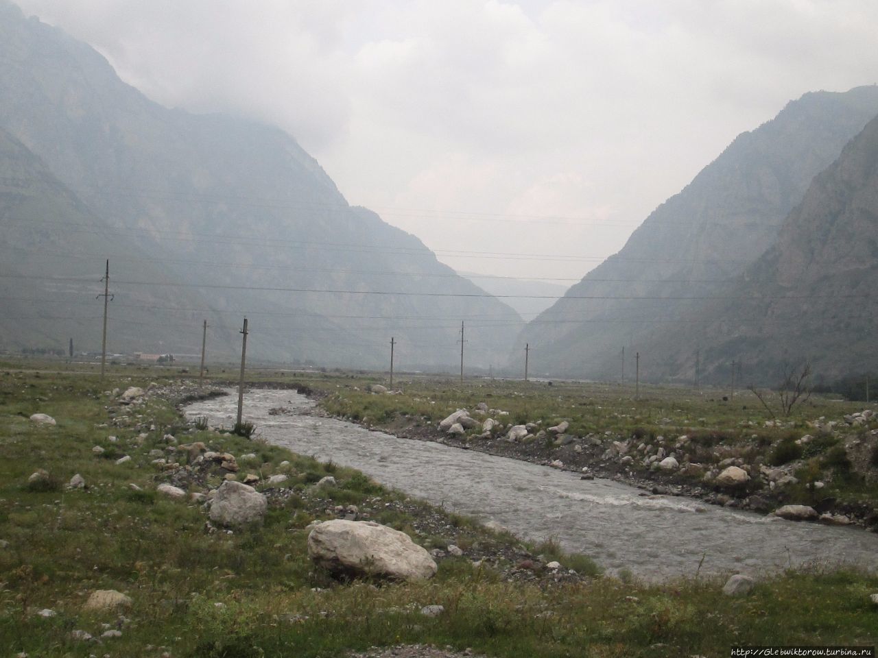Пешком в Джейрах от Терека Джейрах, Россия Пешком в Джейрах от Терека Джейрах, Россия