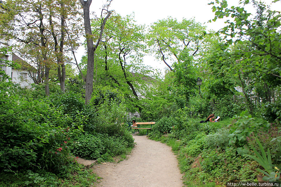 Jardin Frèdèric Dard. Jardin Frèdèric Dard.