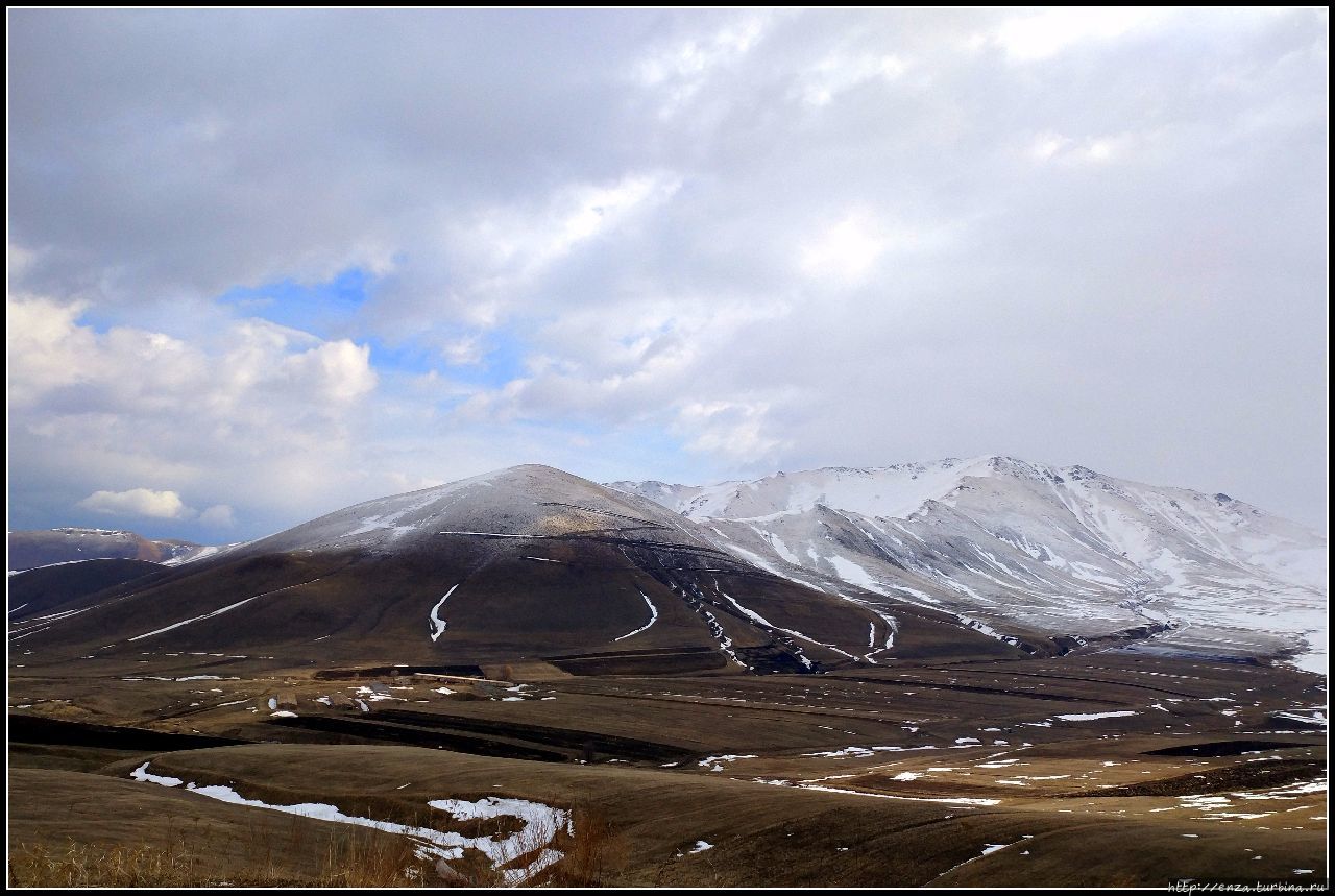 Камни у ног господних —  Армения Армения