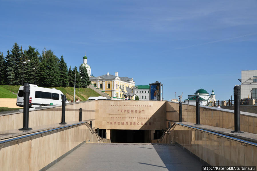 Вход на станцию метро Кремлёвская Казань, Россия