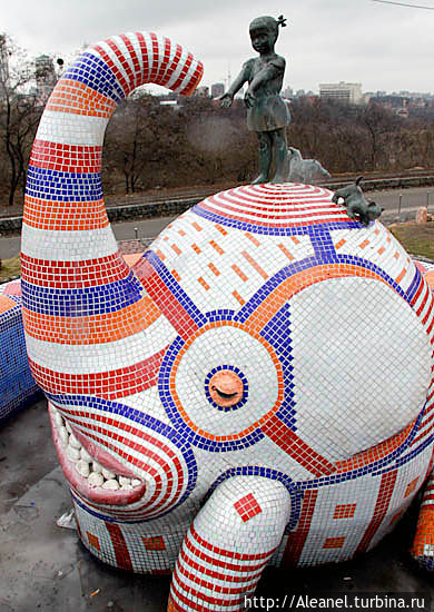 слоник Киев, Украина