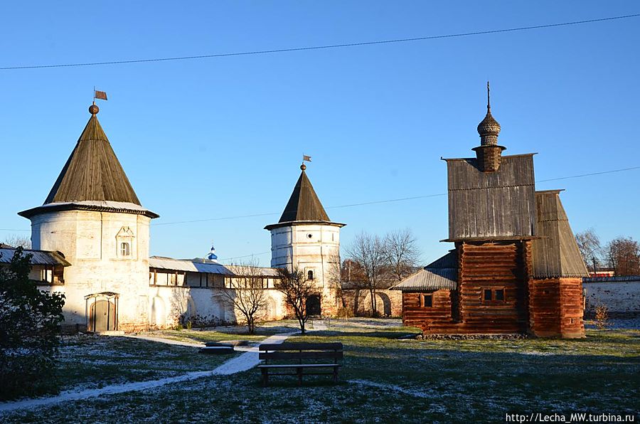 Георгиевская церковь и монастырский двор Юрьев-Польский, Россия