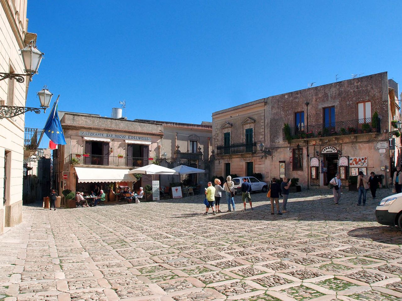 Эриче. Уединение и святость Эриче, Италия Эриче. Уединение и святость Эриче, Италия