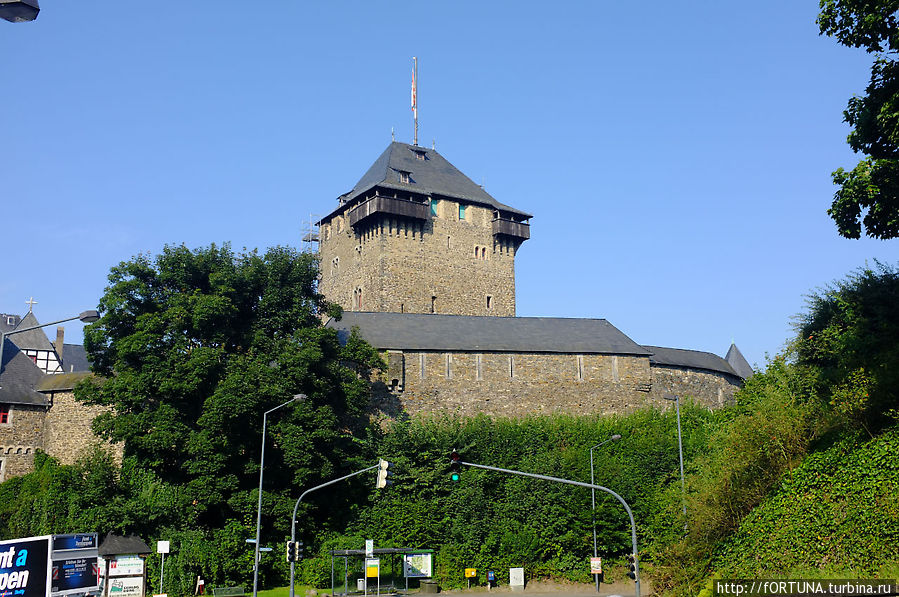 Дворец-замок