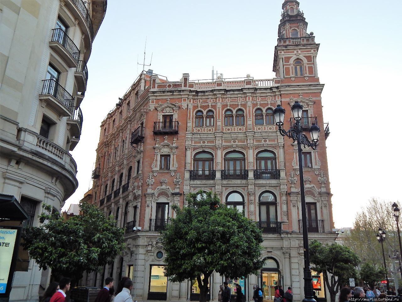 Edificio de Telefónica ,  plaza Nueva,   Juan Talavera Севилья, Испания