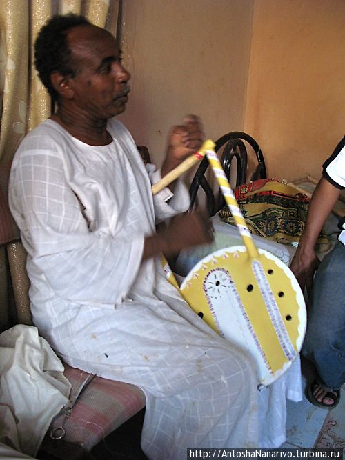 Суданский танбур Судан