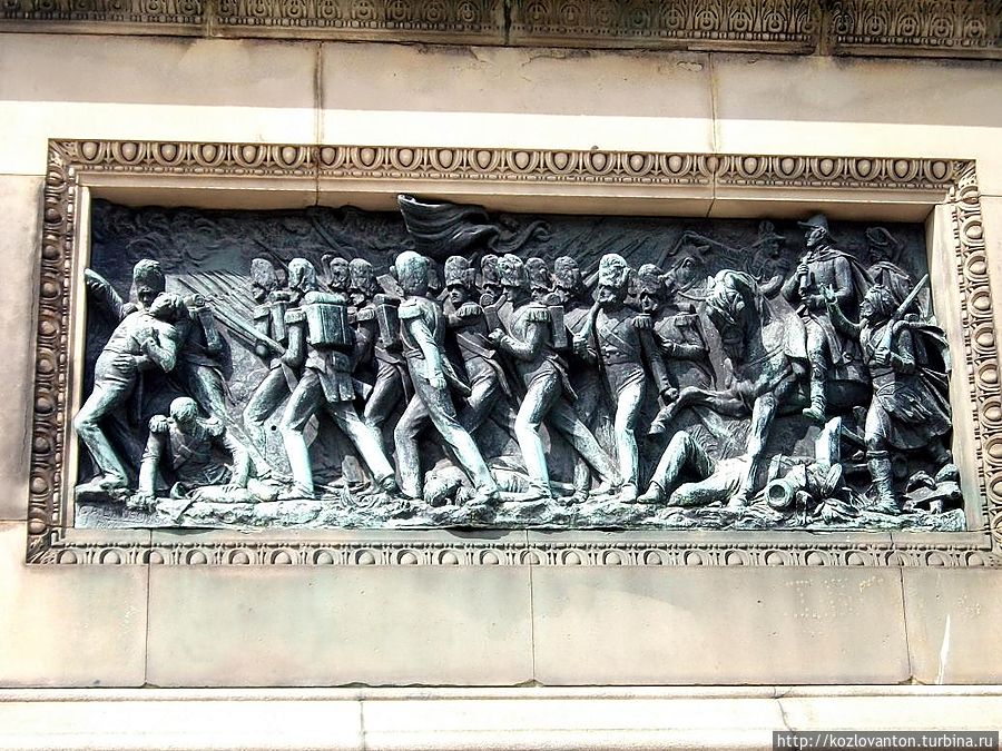 Один из четырех барельефов на основании колонны со сценами из битвы при Ватерлоо. Ливерпуль, Великобритания